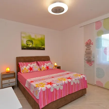 Fuer 6 Personen Ca 120 Qm In Fazana-surida, Istrien Istrische Riviera Apartment *