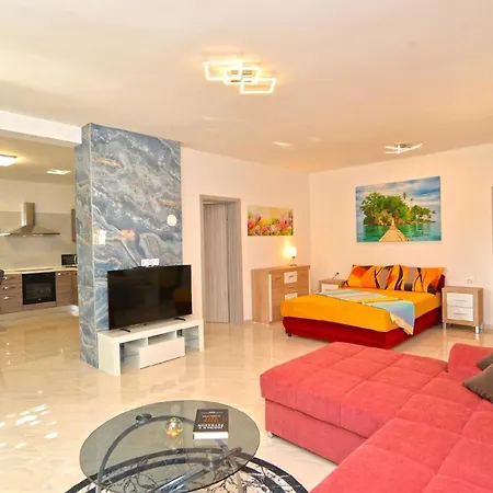 Fuer 6 Personen Ca 120 Qm In Fazana-surida, Istrien Istrische Riviera *