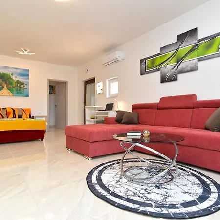 Apartment Fuer 6 Personen Ca 120 Qm In Fazana-surida, Istrien Istrische Riviera *