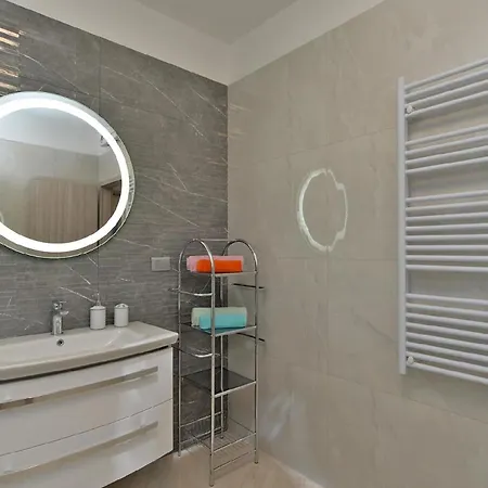 Apartment Fuer 6 Personen Ca 120 Qm In Fazana-surida, Istrien Istrische Riviera